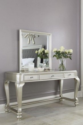 Туалетный столик с зеркалом Coralayne, Ashley Furniture