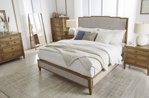 Кровать Sharlance Queen 153х203 с мягкой обивкой